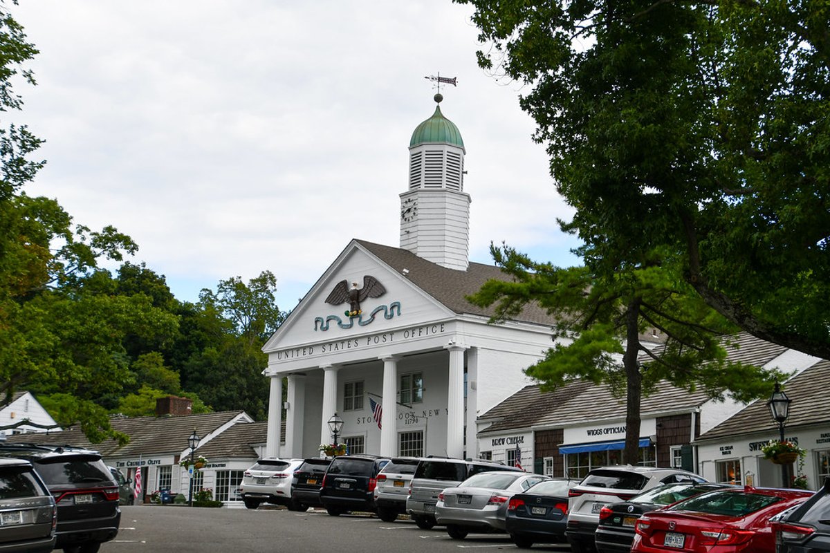 Stony Brook Village Center